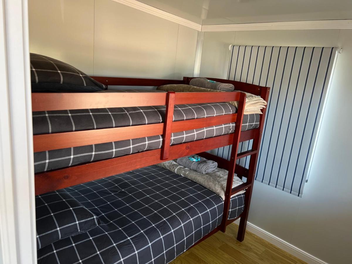 White Cliffs Self Contained Cabin Accommodation المظهر الخارجي الصورة