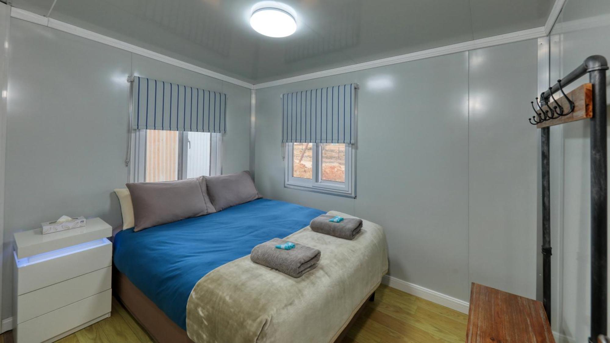White Cliffs Self Contained Cabin Accommodation المظهر الخارجي الصورة