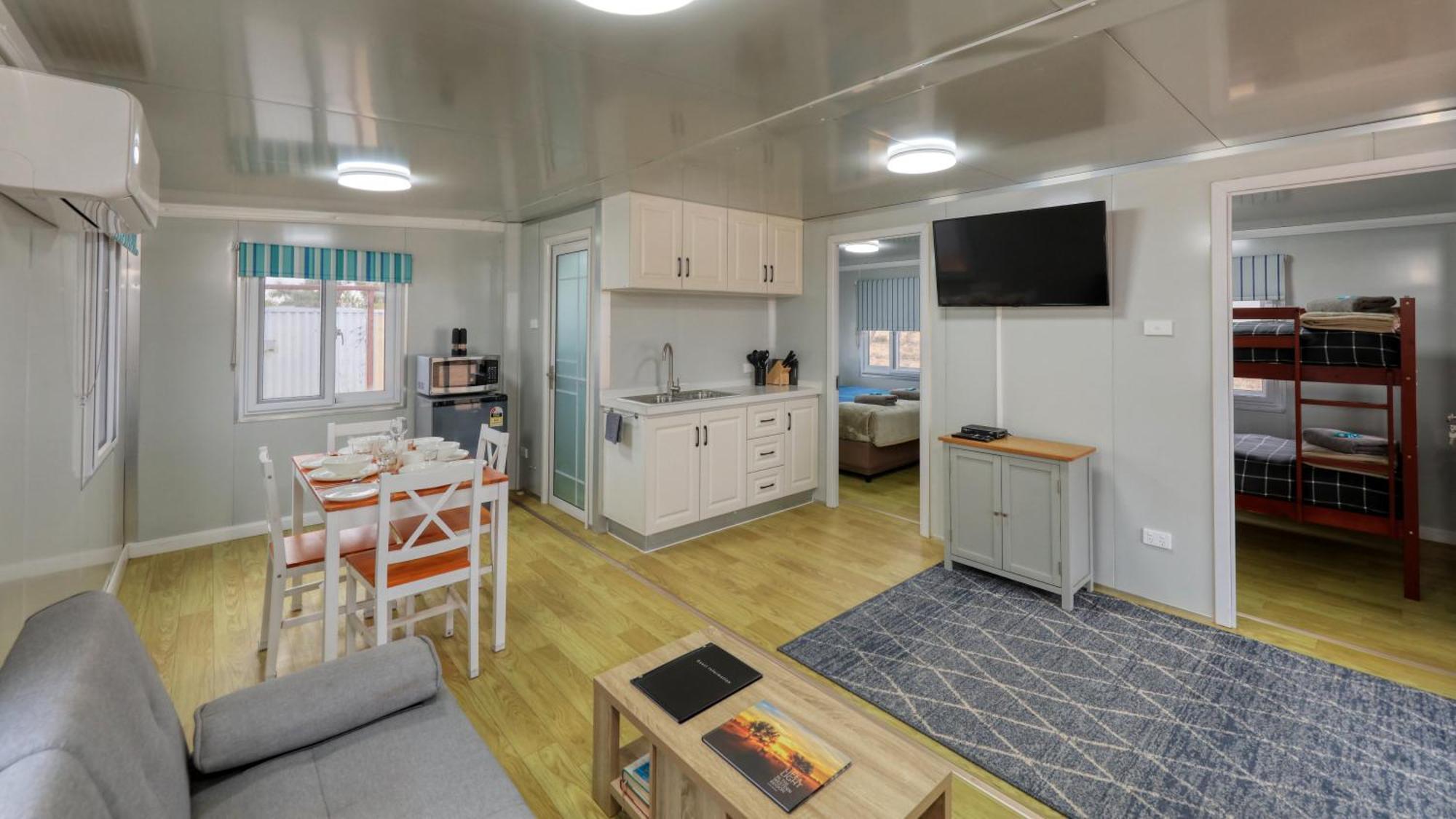 White Cliffs Self Contained Cabin Accommodation المظهر الخارجي الصورة