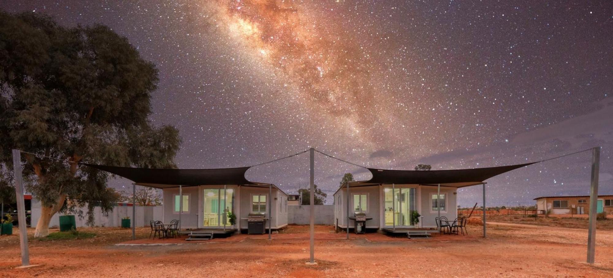 White Cliffs Self Contained Cabin Accommodation المظهر الخارجي الصورة